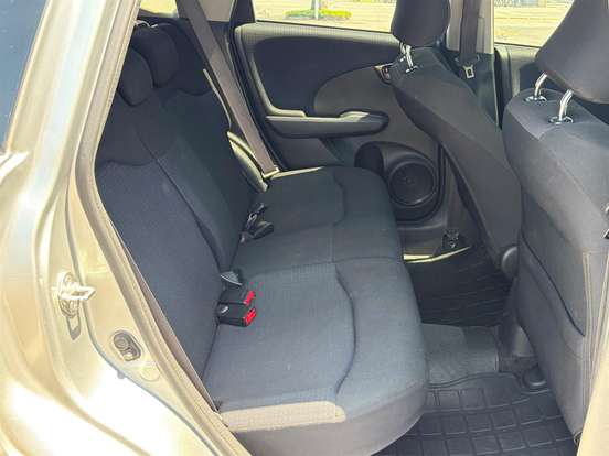 HONDA-FIT-2011