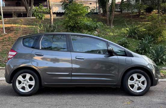HONDA-FIT-2011