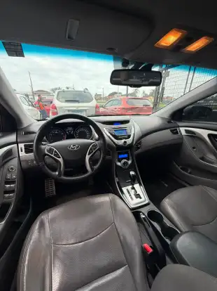 HYUNDAI-ELANTRA-2011