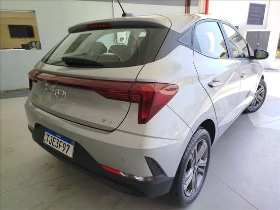 HYUNDAI-HB20S-2024