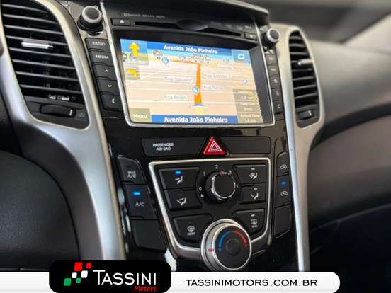 HYUNDAI-I30-1.8 MPI 16V GASOLINA 4P AUTOMATICO HYUNDAI-I30-2014