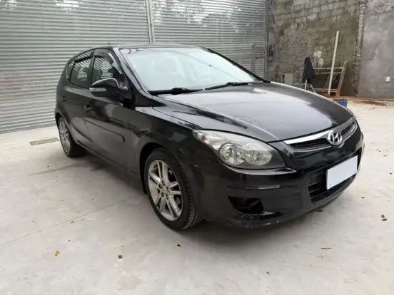 HYUNDAI-I30-2010