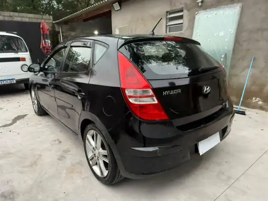HYUNDAI-I30-2.0 MPFI GLS 16V GASOLINA 4P MANUAL HYUNDAI-I30-2010
