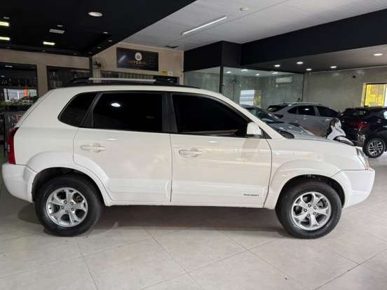 HYUNDAI-TUCSON-2.0 MPFI GLS 16V 143CV 2WD FLEX 4P AUTOMÁTICO HYUNDAI-TUCSON-2015