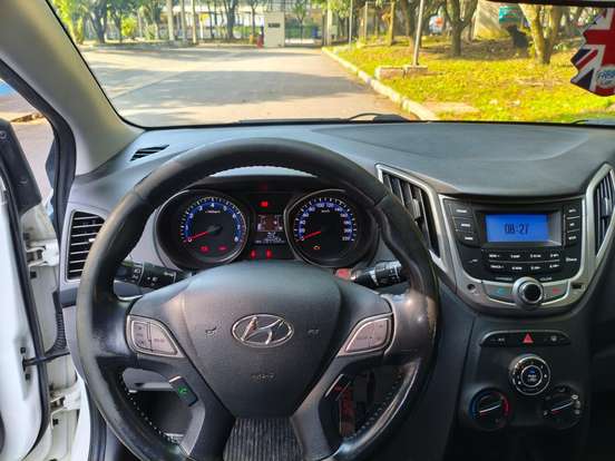 HYUNDAI-HB20S-1.6 PREMIUM 16V FLEX 4P MANUAL HYUNDAI-HB20S-2013