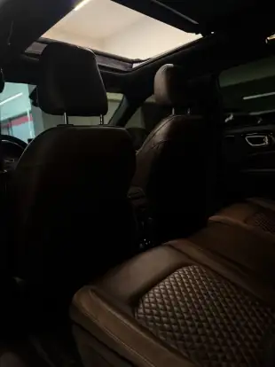 JEEP-COMMANDER-2023