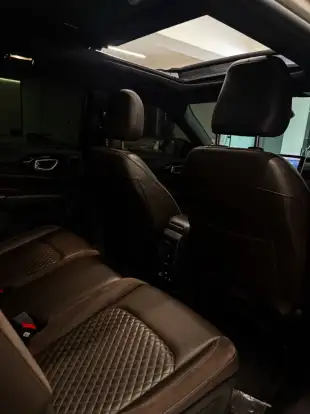 JEEP-COMMANDER-2023
