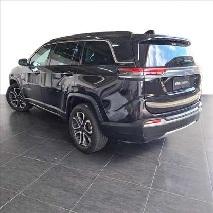 JEEP-COMMANDER-2023