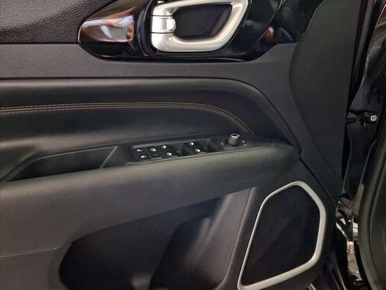 JEEP-COMMANDER-1.3 T270 TURBO FLEX LIMITED AT6 JEEP-COMMANDER-2023