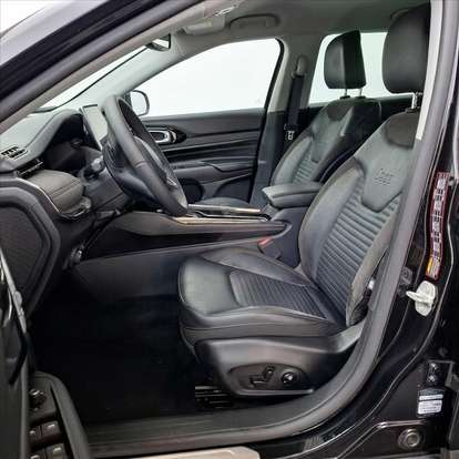 JEEP-COMMANDER-2023