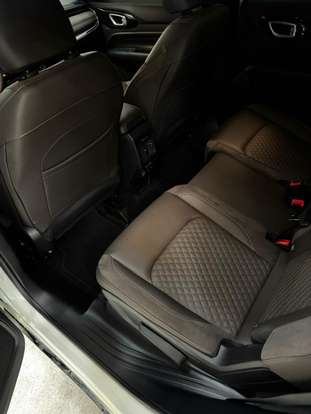 JEEP-COMMANDER-2024