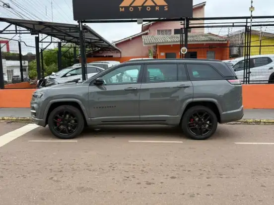 JEEP-COMMANDER-2.0 HURRICANE 4 TURBO GASOLINA BLACKHAWK AT9 JEEP-COMMANDER-2025