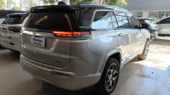 JEEP-COMMANDER-2022