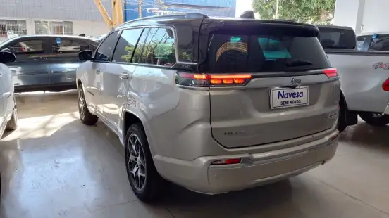 JEEP-COMMANDER-2022