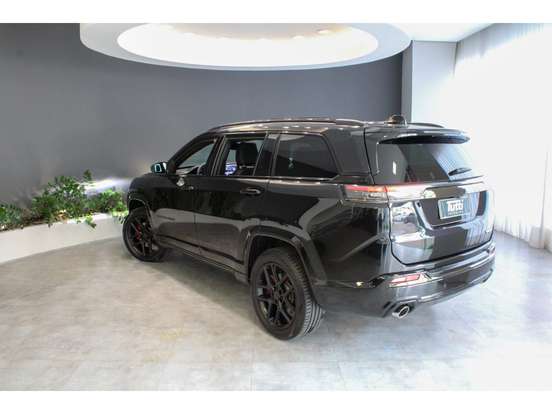 JEEP-COMMANDER-2.0 HURRICANE 4 TURBO GASOLINA BLACKHAWK AT9 JEEP-COMMANDER-2024