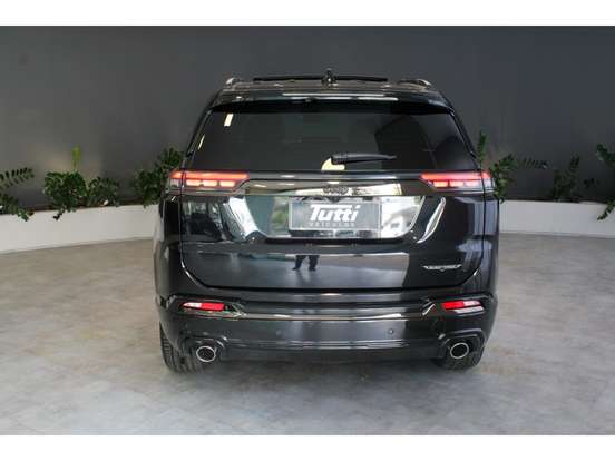 JEEP-COMMANDER-2.0 HURRICANE 4 TURBO GASOLINA BLACKHAWK AT9 JEEP-COMMANDER-2024