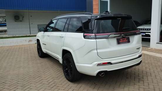 JEEP-COMMANDER-2025