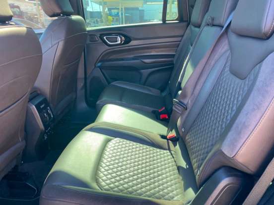 JEEP-COMMANDER-2.0 TD380 TURBO DIESEL OVERLAND AT9 JEEP-COMMANDER-2024