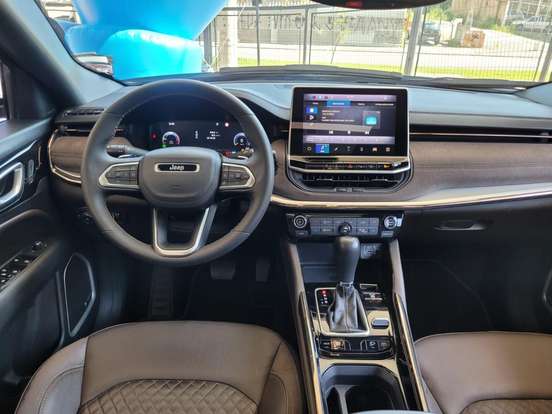 JEEP-COMMANDER-2024