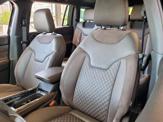 JEEP-COMMANDER-2024