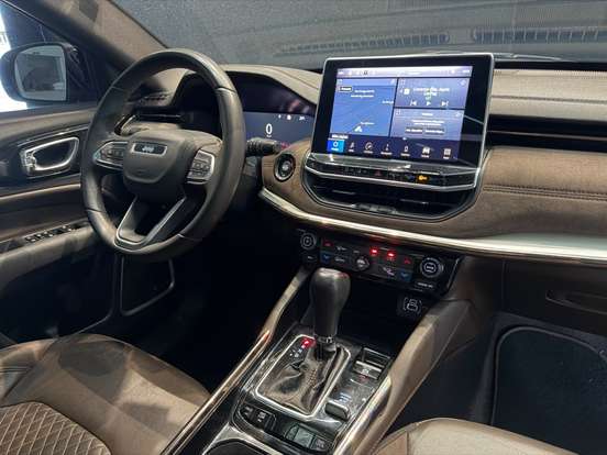 JEEP-COMMANDER-2023