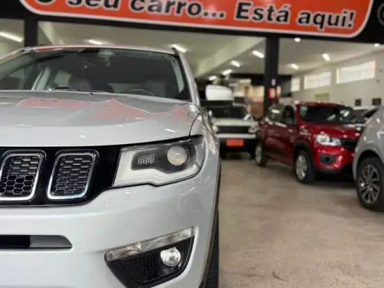 JEEP-COMPASS-2.0 16V FLEX LONGITUDE AUTOMÁTICO JEEP-COMPASS-2017