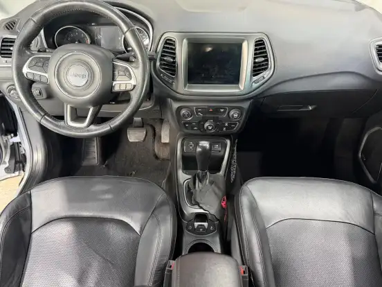JEEP-COMPASS-2.0 16V FLEX LONGITUDE AUTOMÁTICO JEEP-COMPASS-2017