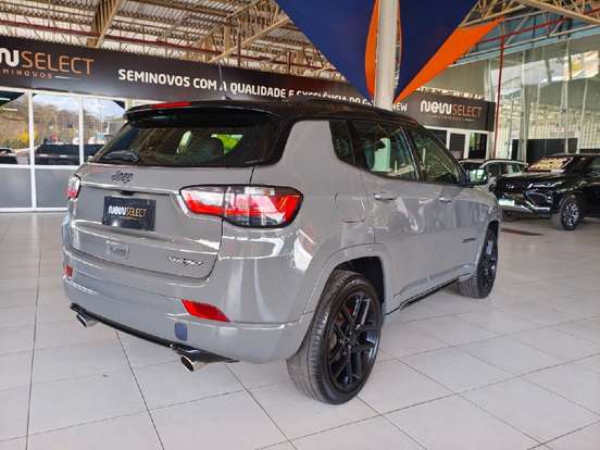 JEEP-COMPASS-2.0 HURRICANE 4 TURBO GASOLINA BLACKHAWK AT9 JEEP-COMPASS-2025