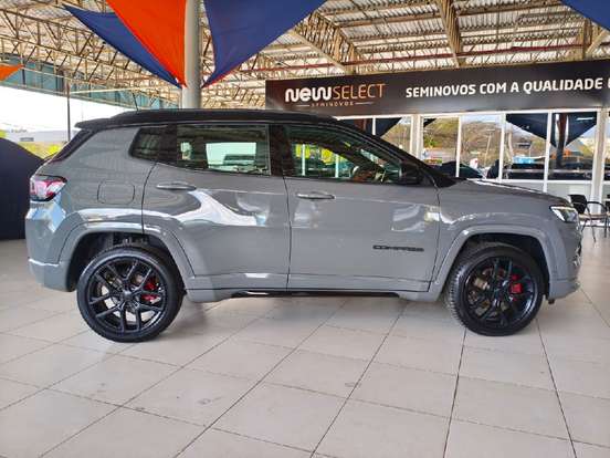 JEEP-COMPASS-2.0 HURRICANE 4 TURBO GASOLINA BLACKHAWK AT9 JEEP-COMPASS-2025
