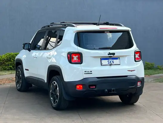JEEP-RENEGADE-2.0 16V TURBO DIESEL TRAILHAWK 4P 4X4 AUTOMÁTICO JEEP-RENEGADE-2015