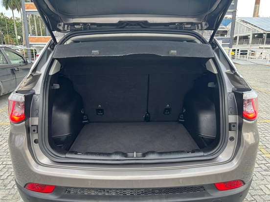JEEP-COMPASS-2.0 16V DIESEL LONGITUDE 4X4 AUTOMÁTICO JEEP-COMPASS-2018