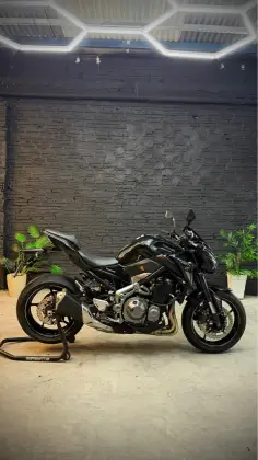 KAWASAKI Z900 
