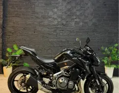 KAWASAKI Z900 KAWASAKI Z900