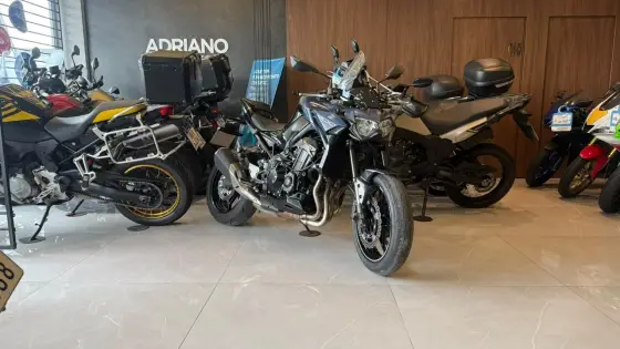 KAWASAKI Z900 