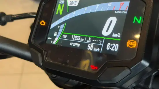 KAWASAKI-Z900-2022