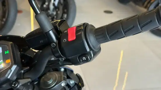 KAWASAKI-Z900-2022