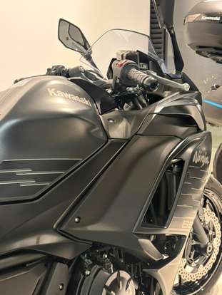 KAWASAKI-NINJA 650 ABS-2024