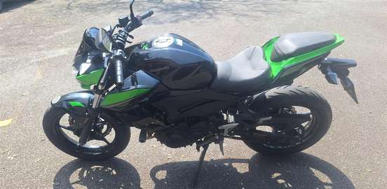 KAWASAKI-Z400-2022