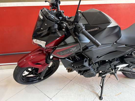 KAWASAKI-Z400-2021