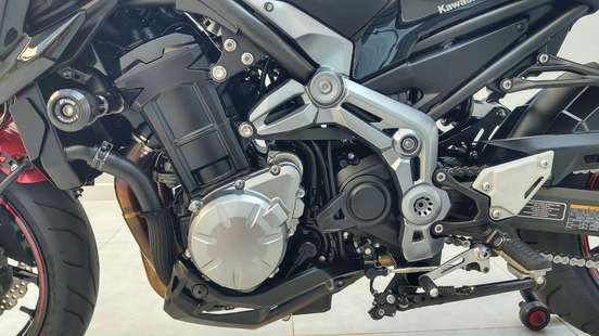 KAWASAKI-Z900-2018
