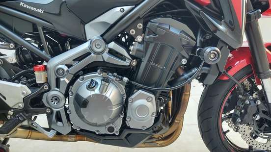 KAWASAKI-Z900-2018