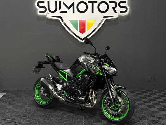 KAWASAKI Z900 