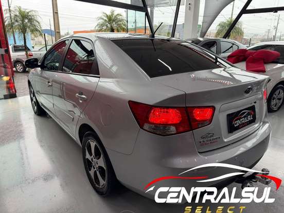 KIA-CERATO-2010
