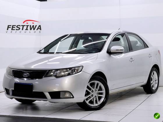 KIA CERATO 1.6 EX3 SEDAN 16V GASOLINA 4P MANUAL