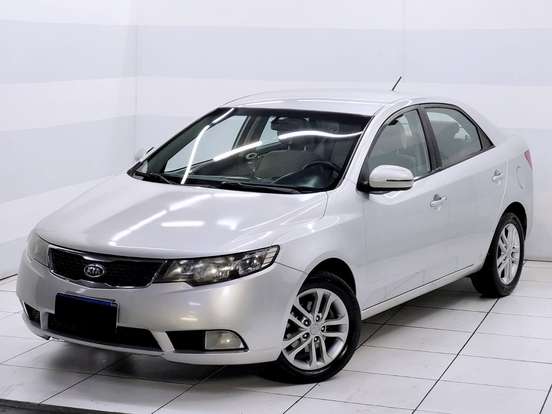 KIA-CERATO-1.6 EX3 SEDAN 16V GASOLINA 4P MANUAL KIA-CERATO-2010