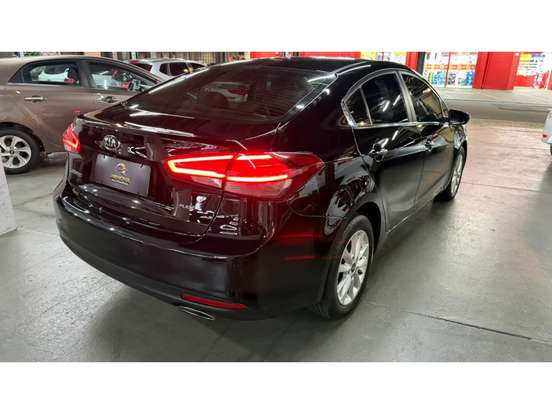 KIA-CERATO-1.6 SX 16V FLEX 4P AUTOMÁTICO KIA-CERATO-2018