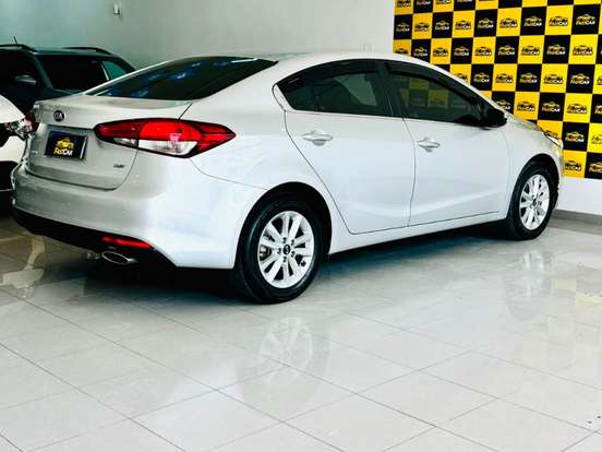 KIA-CERATO-1.6 SX 16V FLEX 4P AUTOMÁTICO KIA-CERATO-2018