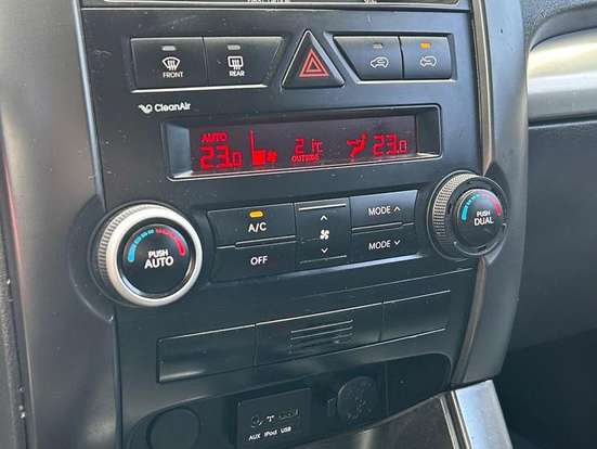KIA-SORENTO-2010