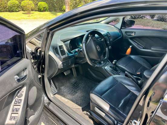 KIA-CERATO-1.6 SX 16V FLEX 4P AUTOMÁTICO KIA-CERATO-2013