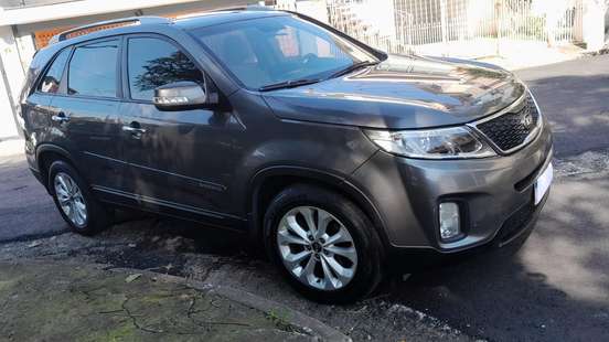 KIA-SORENTO-2013